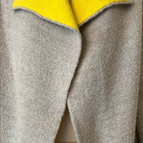 Jin Collection Gray and Yellow Women's Cardigan size S - Picture 3 of 11